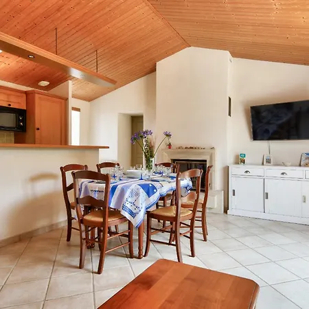 Дом отдыха 300 M Du Port - Jardin - Maison Pour 6